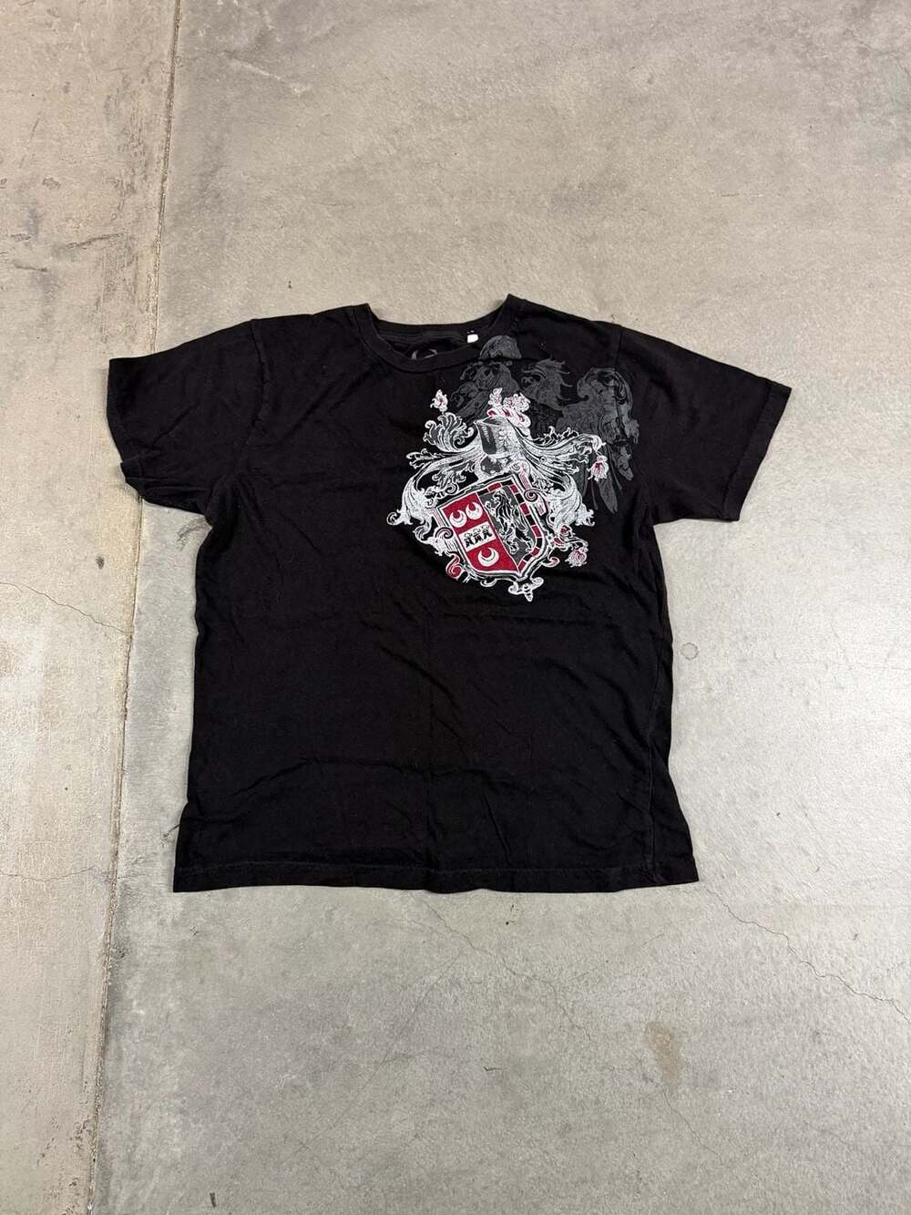Guess T-Shirt Size M Black Graphic Crest Y2K Mens